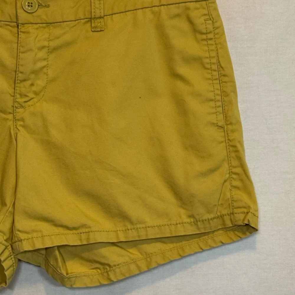 G-48‎ Gap Hadley Yellow Fixed Waist Flat Front Summer Shorts Size 4